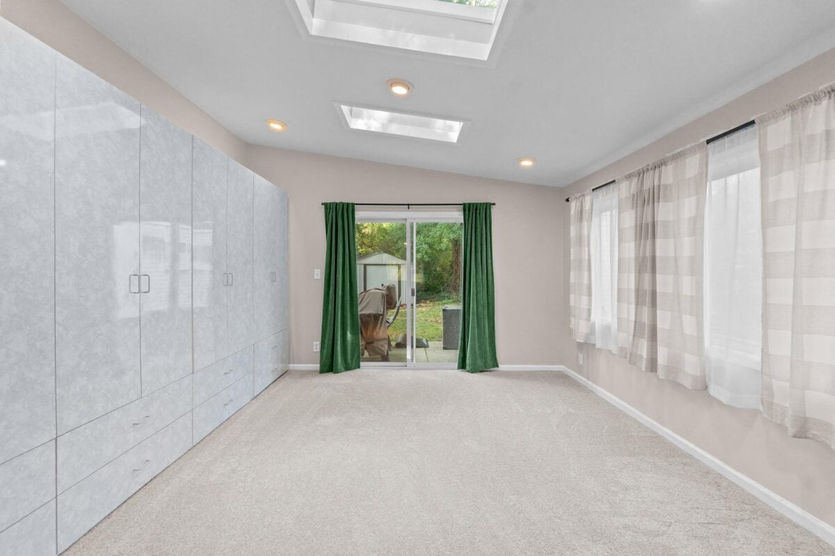 Light-filled room in the rear addition
